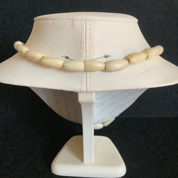 Vintage genuine ivory beads necklace. - Picture 12 of 12